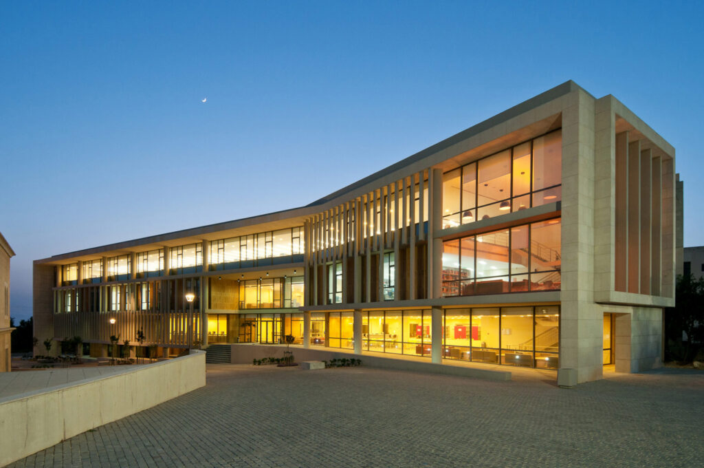 22.international.ubalamand lib learning ctr 1800x1195